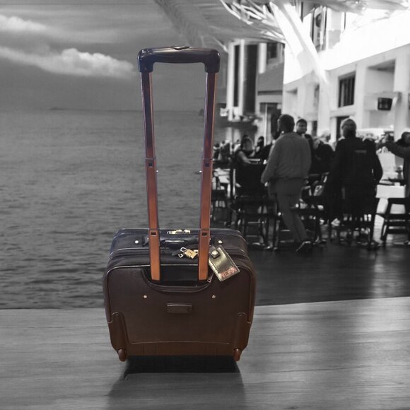 Deluxe TUMI 2-wheeled Laptop Brief Travel Case  - Gently Used - Great Condition - Picture 5 of 12